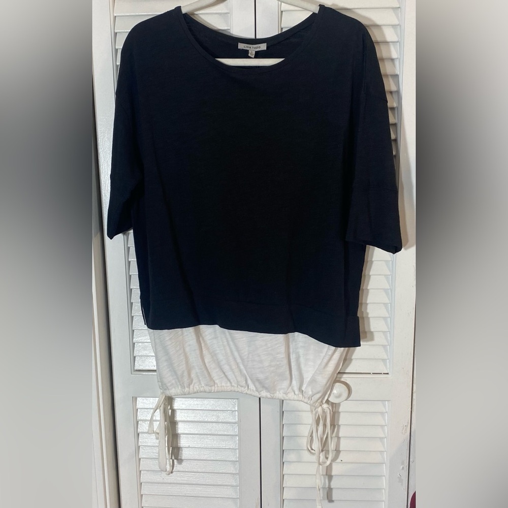 Lisa Todd Short Sleeve Blouse/Tunic Size Small Black/White NEW Drawstring Hem